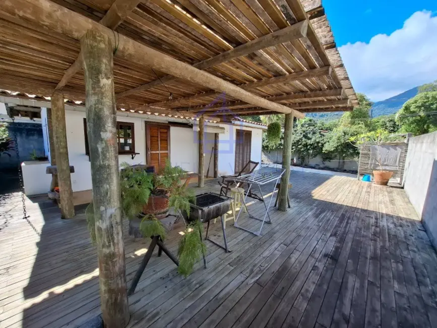 Foto 1 de Casa com 4 quartos à venda, 152m2 em Ilhabela - SP