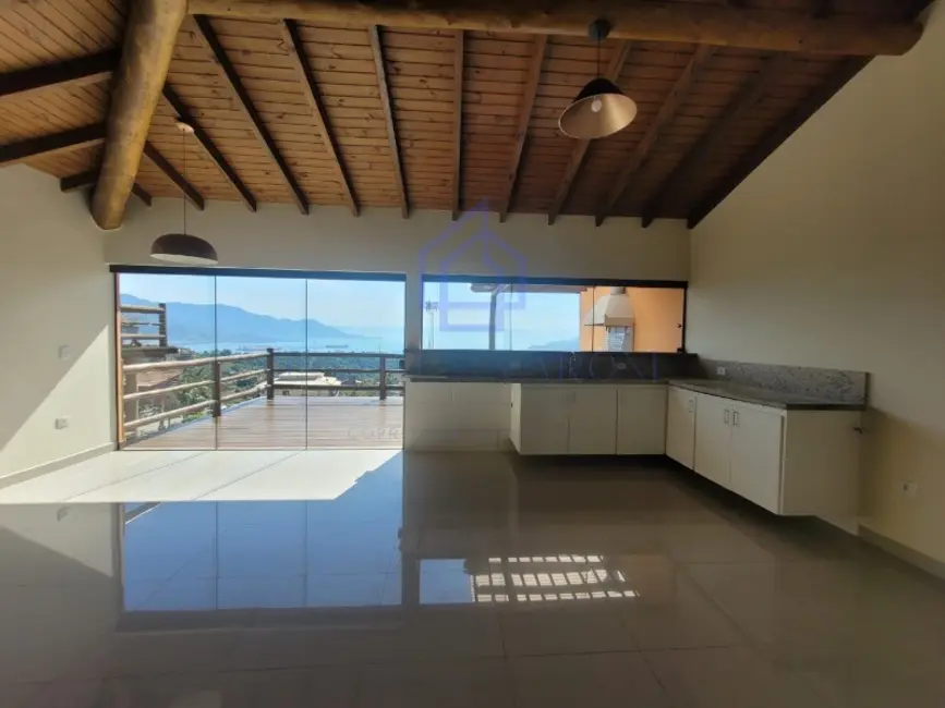 Foto 1 de Casa de Condomínio com 3 quartos à venda e para alugar, 170m2 em Barra Velha, Ilhabela - SP