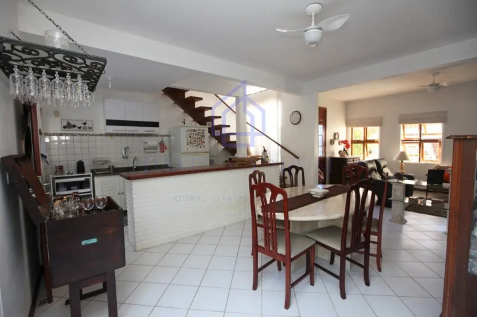 Foto 4 de Casa com 3 quartos à venda, 240m2 em Ilhabela - SP