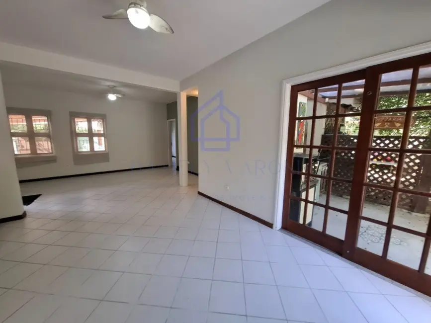 Foto 3 de Casa com 3 quartos à venda, 240m2 em Ilhabela - SP