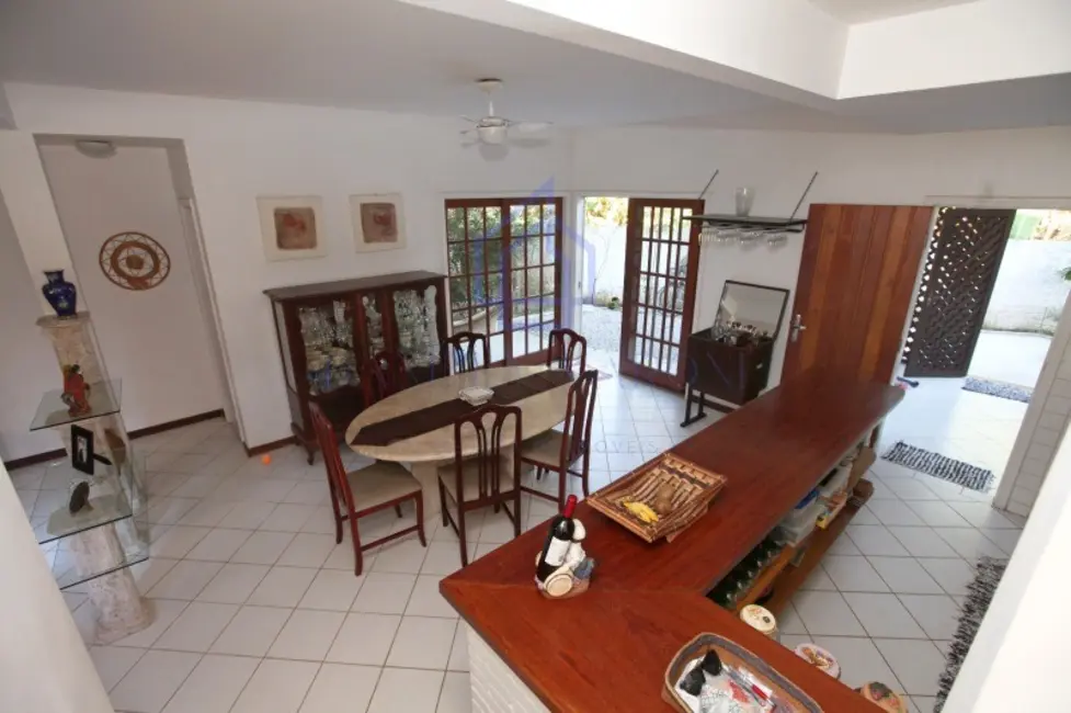 Foto 3 de Casa com 3 quartos à venda, 240m2 em Ilhabela - SP