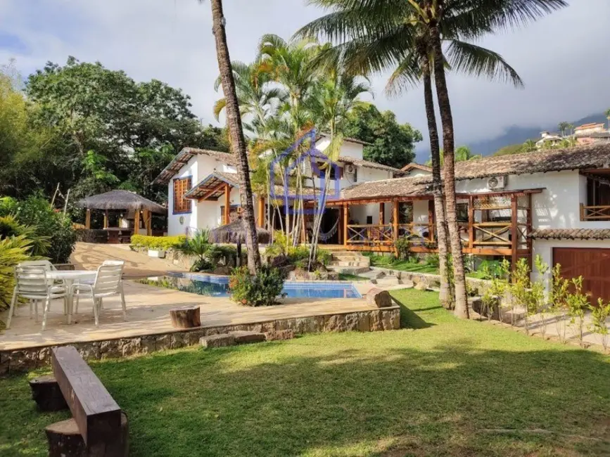Foto 3 de Casa com 5 quartos para alugar, 345m2 em Ilhabela - SP