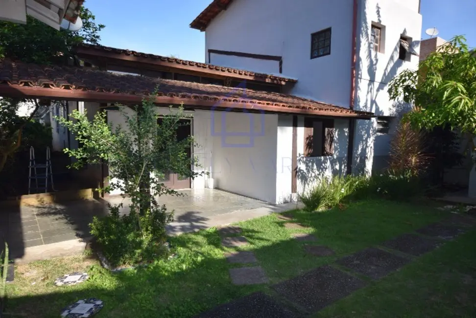 Foto 1 de Casa com 5 quartos à venda e para alugar, 230m2 em Ilhabela - SP
