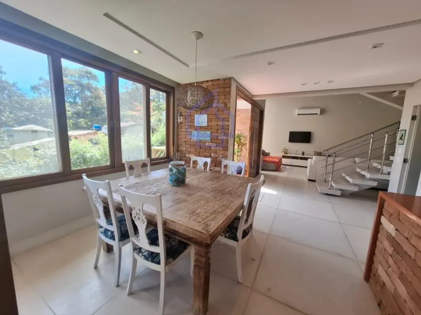 Foto 8 de Casa de Condomínio com 2 quartos à venda, 153m2 em Ilhabela - SP