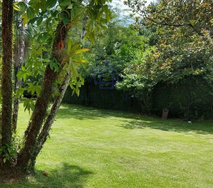 Foto 3 de Terreno / Lote à venda, 614m2 em Ilhabela - SP