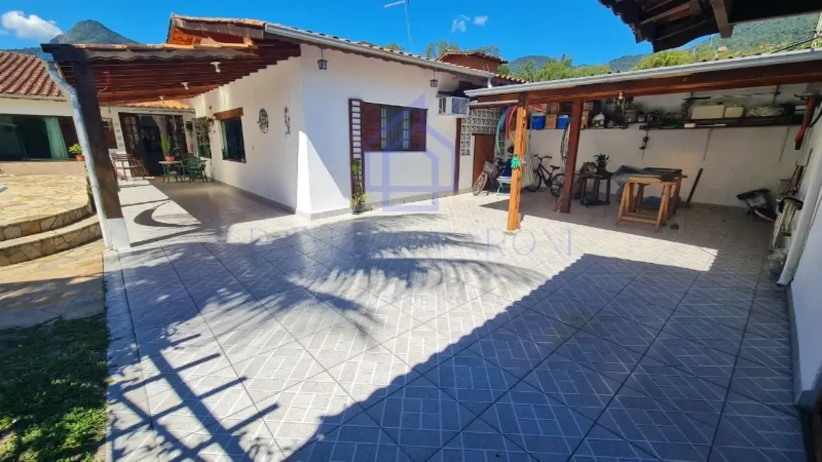 Foto 4 de Casa com 4 quartos à venda, 197m2 em Ilhabela - SP