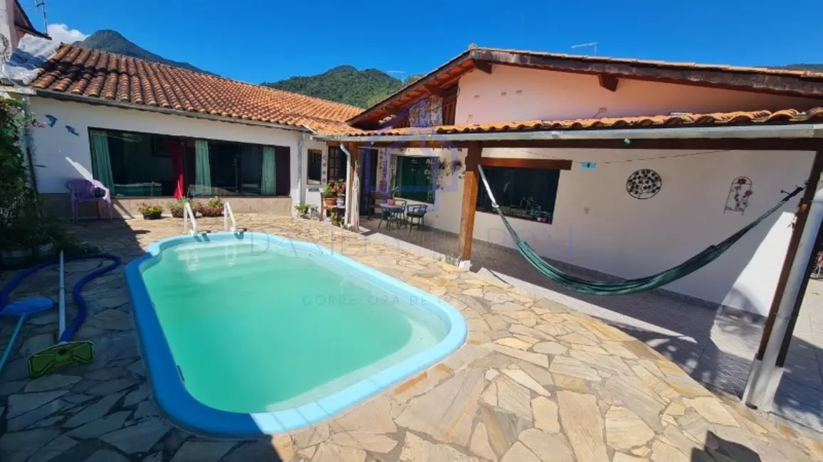 Foto 1 de Casa com 4 quartos à venda, 197m2 em Ilhabela - SP
