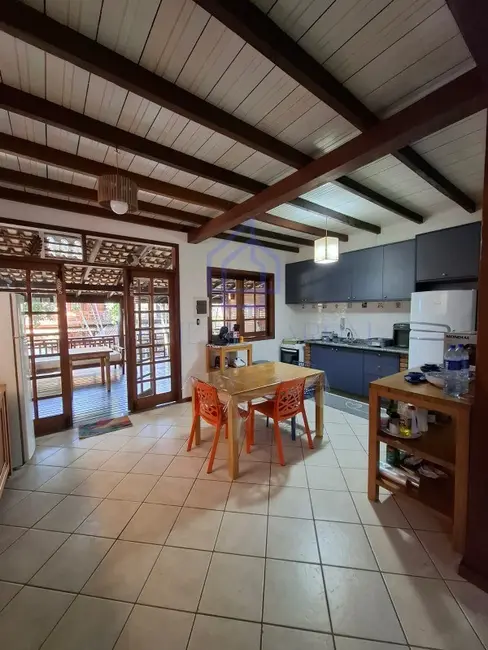 Foto 6 de Casa de Condomínio com 3 quartos à venda, 120m2 em Ilhabela - SP