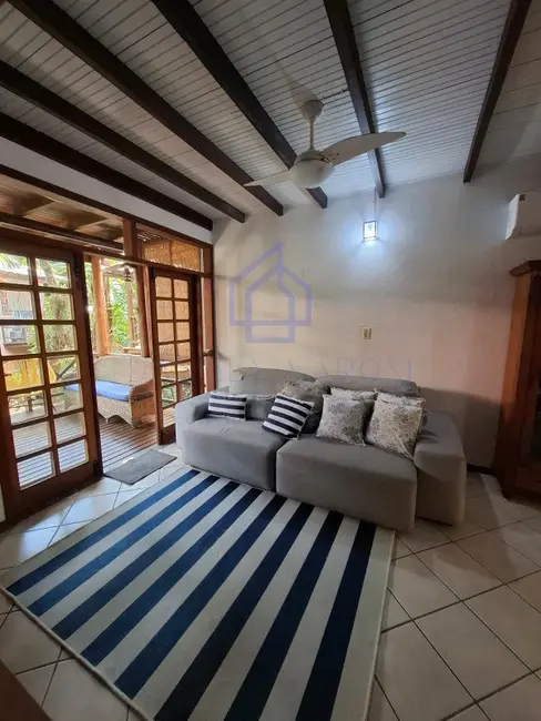 Foto 3 de Casa de Condomínio com 3 quartos à venda, 120m2 em Ilhabela - SP