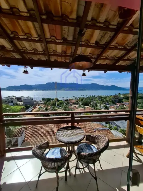 Foto 3 de Casa de Condomínio com 2 quartos à venda, 49m2 em Ilhabela - SP