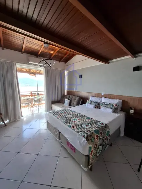 Foto 4 de Casa de Condomínio com 2 quartos à venda, 49m2 em Ilhabela - SP