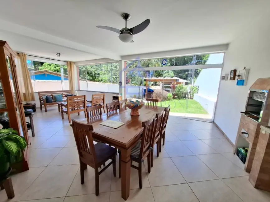Foto 8 de Casa com 2 quartos à venda, 98m2 em Ilhabela - SP