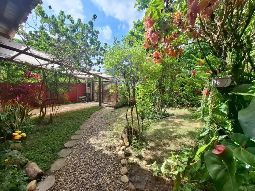 Foto 4 de Casa com 2 quartos à venda, 119m2 em Ilhabela - SP