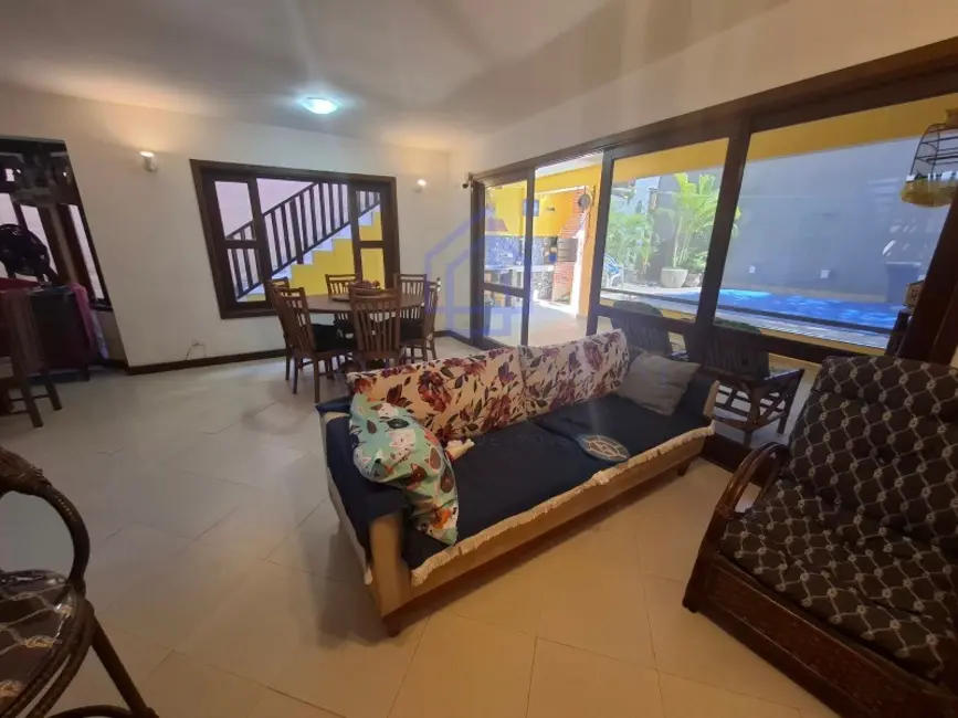 Foto 1 de Casa com 3 quartos à venda, 201m2 em Ilhabela - SP