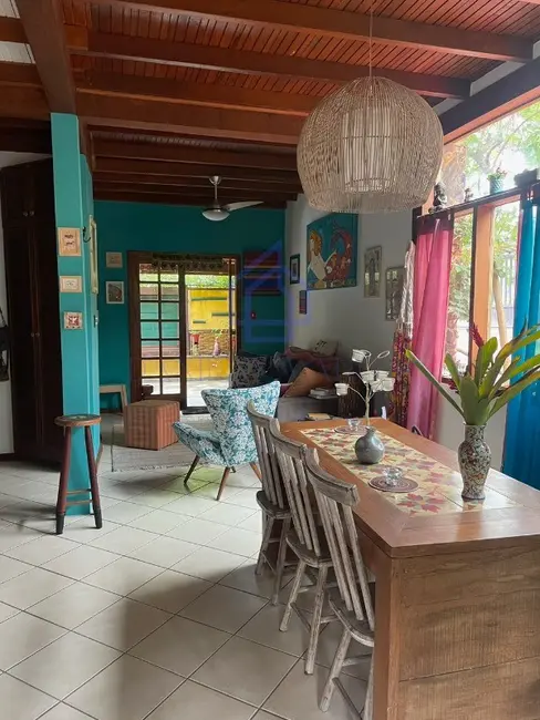 Foto 1 de Casa de Condomínio com 3 quartos à venda, 120m2 em Ilhabela - SP
