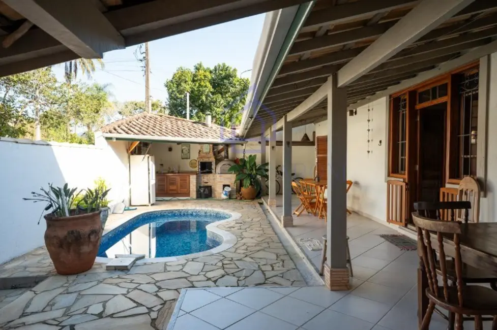 Casa com 4 quartos à venda, 154m2 em Ilhabela - SP - imagem 4 Foto 4 de Casa com 4 quartos à venda, 154m2 em Ilhabela - SP