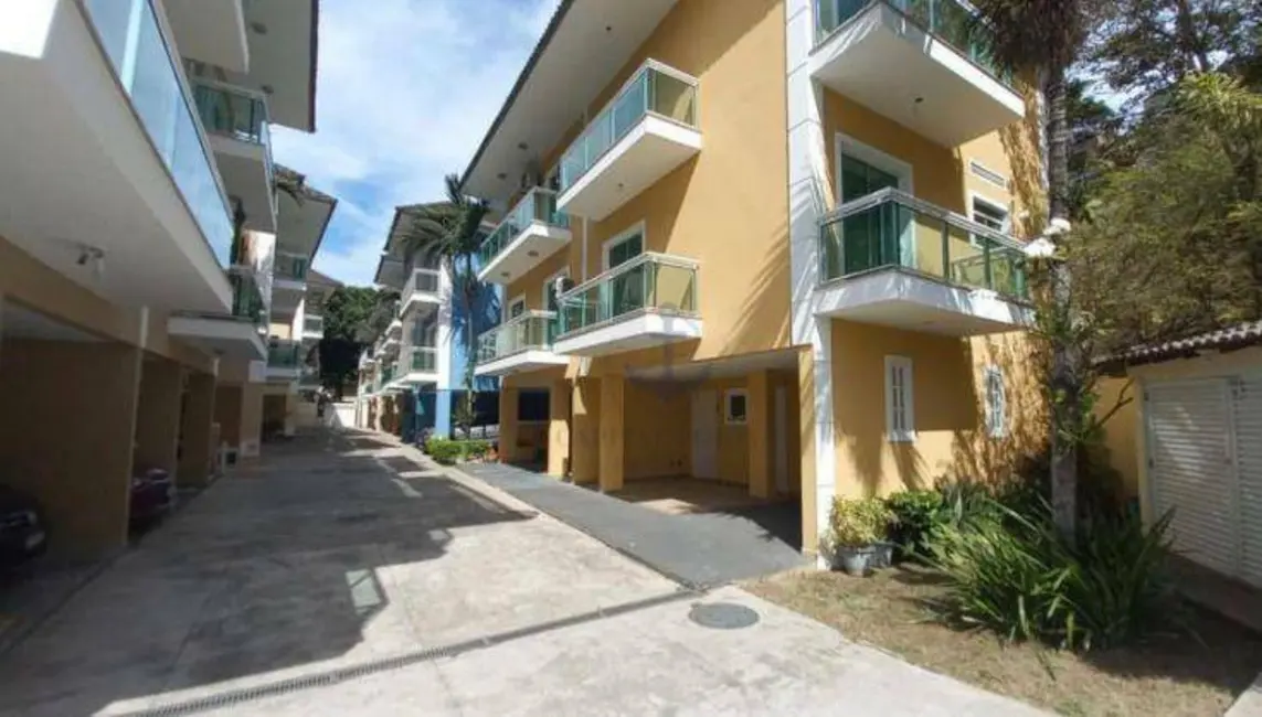 Foto 1 de Casa de Condomínio com 3 quartos à venda, 150m2 em Praia da Bandeira, Rio De Janeiro - RJ