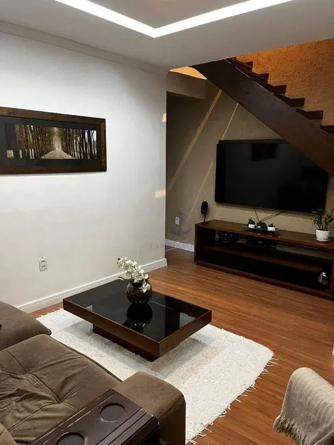 Foto 2 de Casa de Condomínio com 2 quartos à venda, 120m2 em Tauá, Rio De Janeiro - RJ