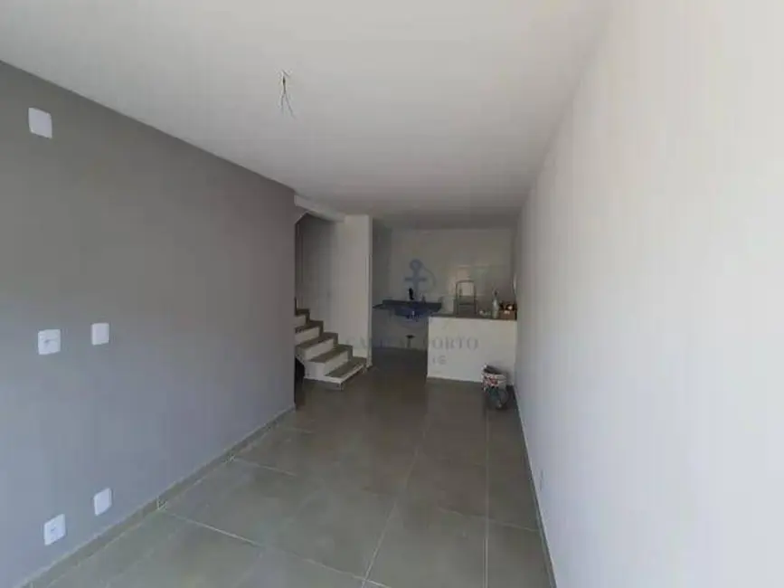 Foto 3 de Casa de Condomínio com 2 quartos à venda, 85m2 em Centro, Nilopolis - RJ