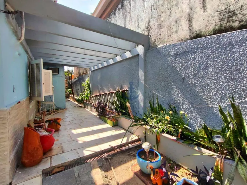 Casa com 3 quartos à venda, 350m2 em Freguesia (Ilha do Governador), Rio De Janeiro - RJ - imagem 2 Foto 2 de Casa com 3 quartos à venda, 350m2 em Freguesia (Ilha do Governador), Rio De Janeiro - RJ