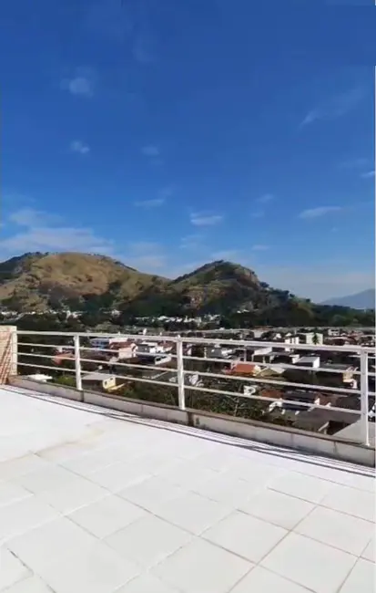 Foto 3 de Casa de Condomínio com 1 quarto à venda, 120m2 em Jardim Sulacap, Rio De Janeiro - RJ