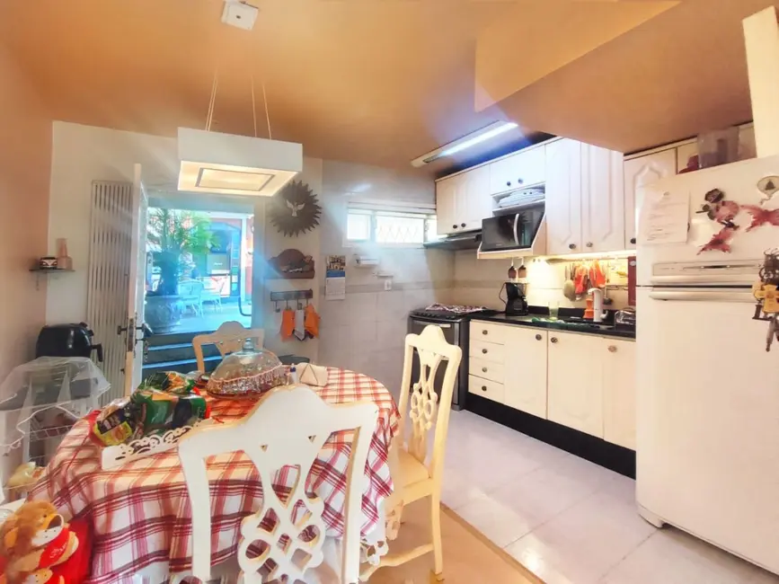 Foto 9 de Casa com 3 quartos à venda, 160m2 em Portuguesa, Rio De Janeiro - RJ