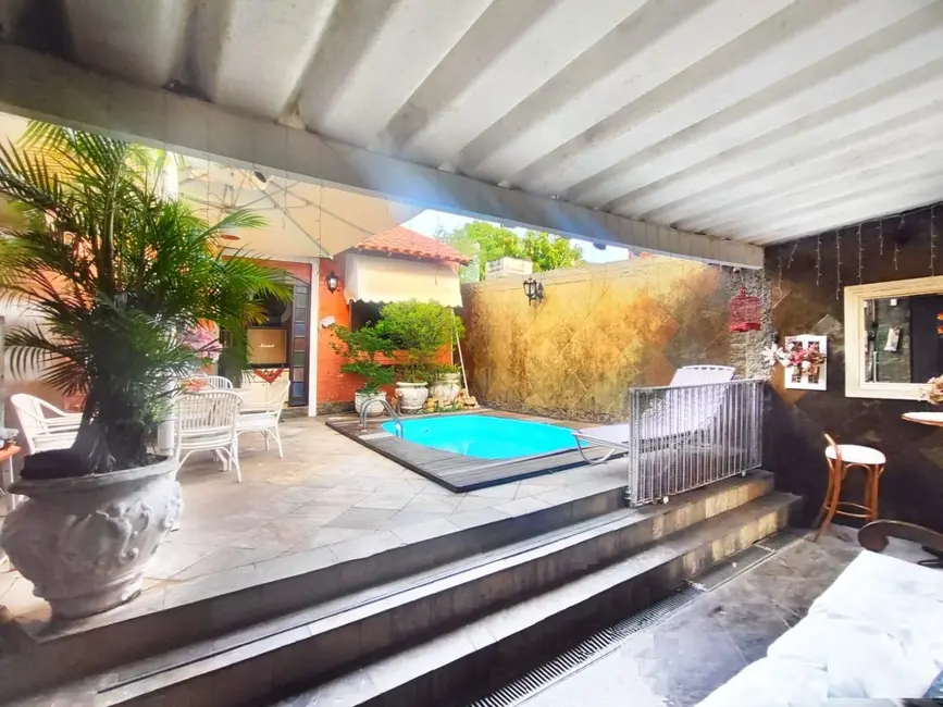 Foto 1 de Casa com 3 quartos à venda, 160m2 em Portuguesa, Rio De Janeiro - RJ