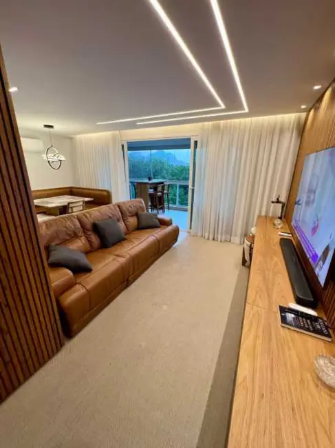 Foto 2 de Apartamento com 3 quartos à venda, 155m2 em Rio De Janeiro - RJ