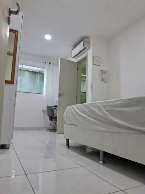 Casa de Condomínio com 4 quartos à venda, 180m2 em Rio De Janeiro - RJ - imagem 6 Foto 6 de Casa de Condomínio com 4 quartos à venda, 180m2 em Rio De Janeiro - RJ