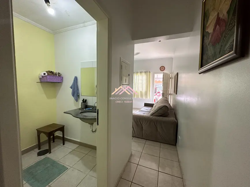 Foto 4 de Casa de Condomínio com 2 quartos à venda, 83m2 em Bairro do Cambará, Sao Roque - SP