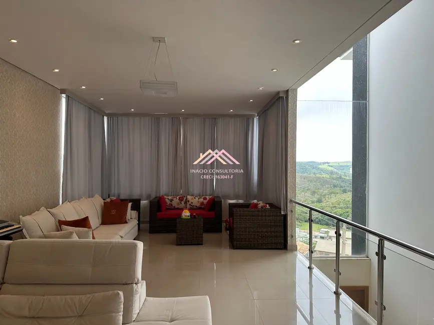 Foto 4 de Casa com 3 quartos à venda e para alugar, 950m2 em Taipas De Pedras (Mailasqui), Sao Roque - SP