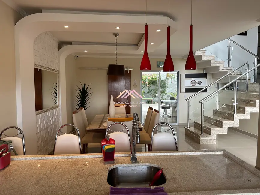 Foto 3 de Casa com 3 quartos à venda e para alugar, 950m2 em Taipas De Pedras (Mailasqui), Sao Roque - SP