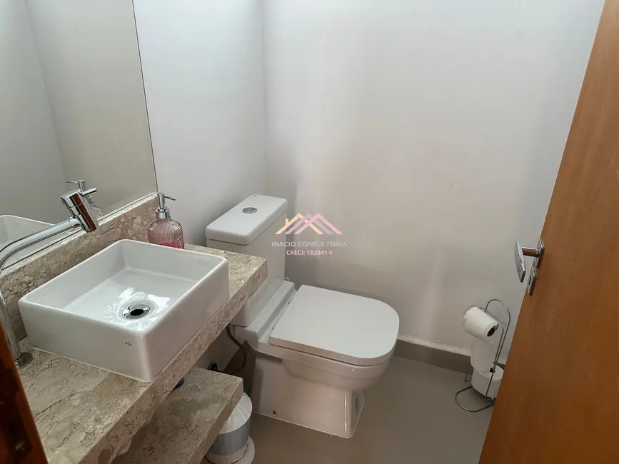 Foto 6 de Casa de Condomínio com 3 quartos à venda e para alugar, 226m2 em Taipas De Pedras (Mailasqui), Sao Roque - SP