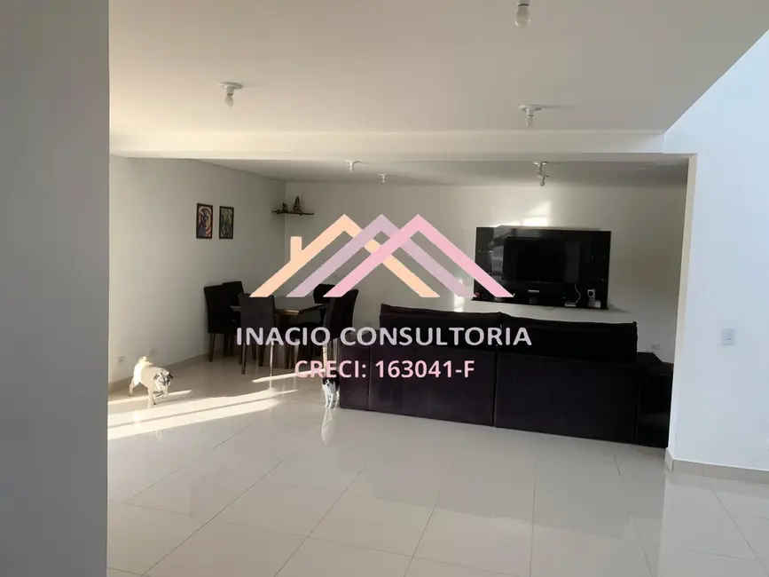 Foto 4 de Casa com 3 quartos à venda, 277m2 em Taipas De Pedras (Mailasqui), Sao Roque - SP