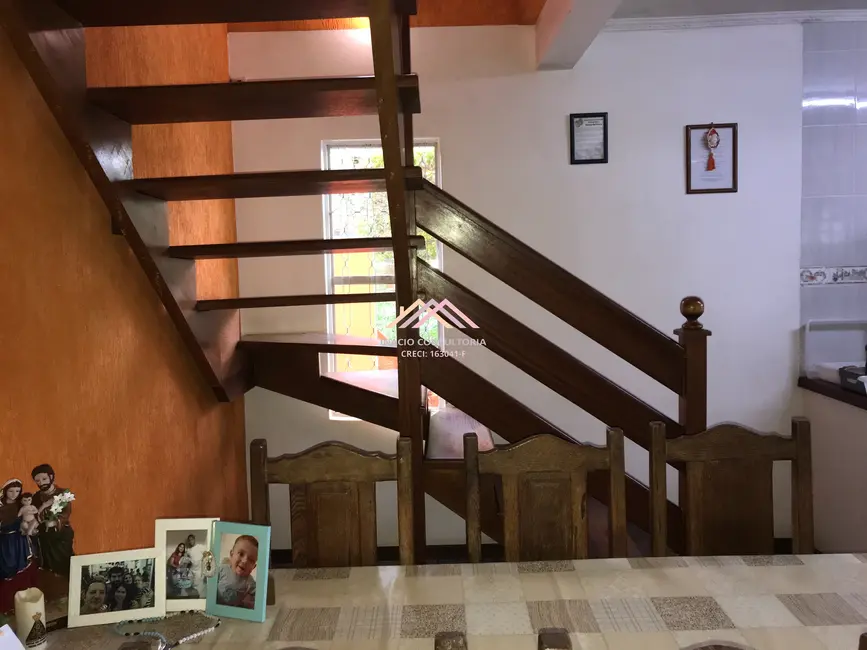 Casa com 4 quartos à venda, 220m2 em Mairinque - SP - imagem 3 Foto 3 de Casa com 4 quartos à venda, 220m2 em Mairinque - SP