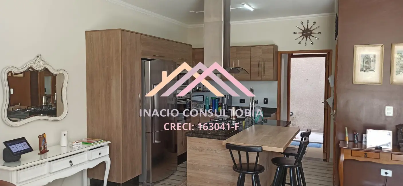 Foto 3 de Casa de Condomínio com 3 quartos à venda, 247m2 em Jardim Boa Vista, Sao Roque - SP