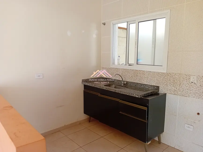 Foto 3 de Casa de Condomínio com 2 quartos à venda, 80m2 em Marmeleiro, Sao Roque - SP