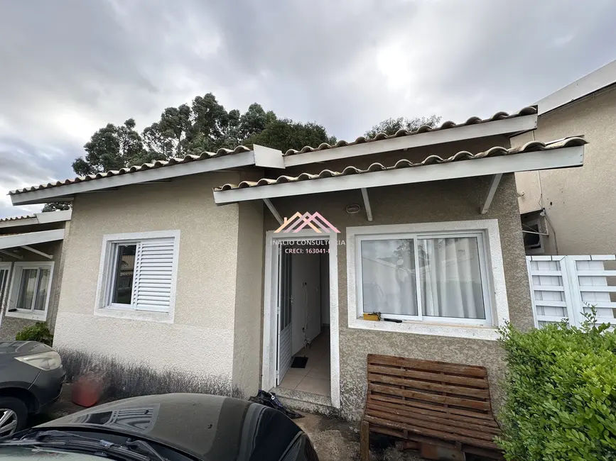 Foto 1 de Casa de Condomínio com 2 quartos à venda, 80m2 em Marmeleiro, Sao Roque - SP