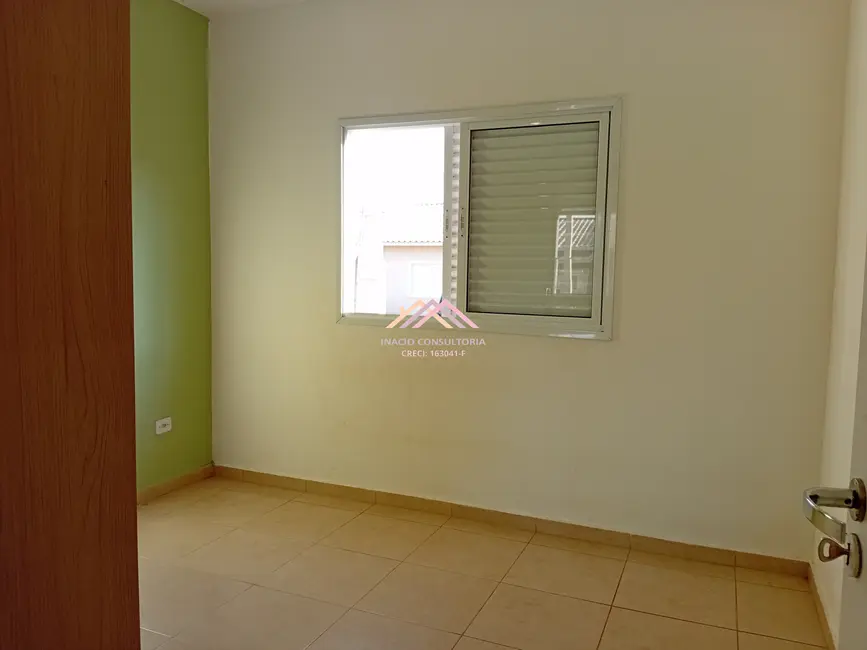 Foto 6 de Casa de Condomínio com 2 quartos à venda, 80m2 em Marmeleiro, Sao Roque - SP