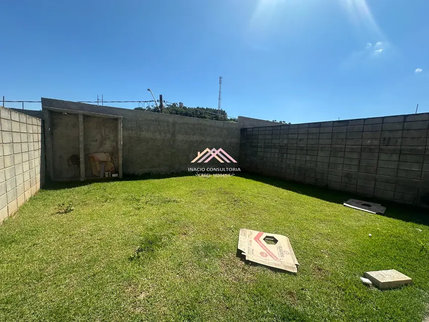 Foto 5 de Casa de Condomínio com 3 quartos à venda, 100m2 em Vila Santo Antônio, Sao Roque - SP
