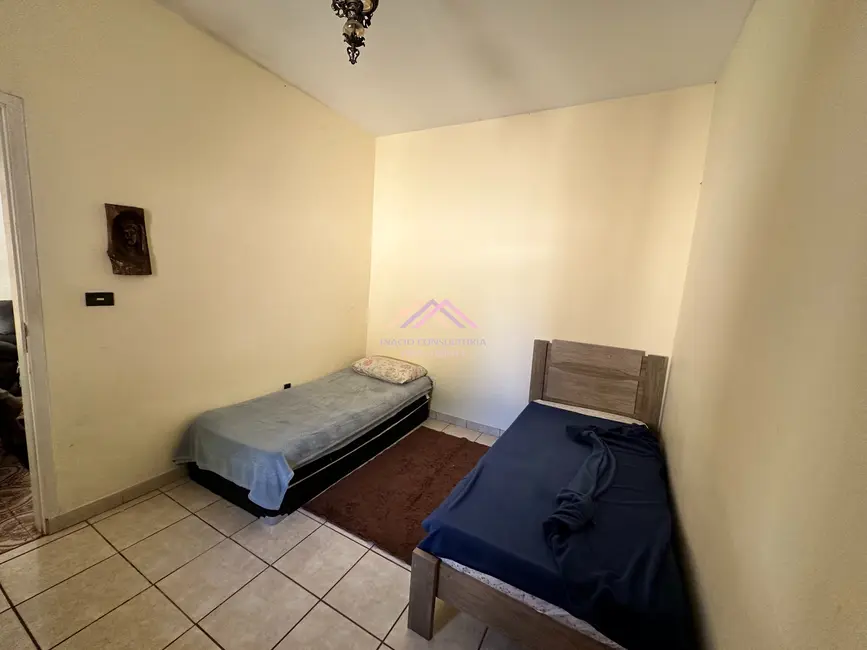 Foto 6 de Casa com 2 quartos à venda, 130m2 em Jardim Carambeí, Sao Roque - SP