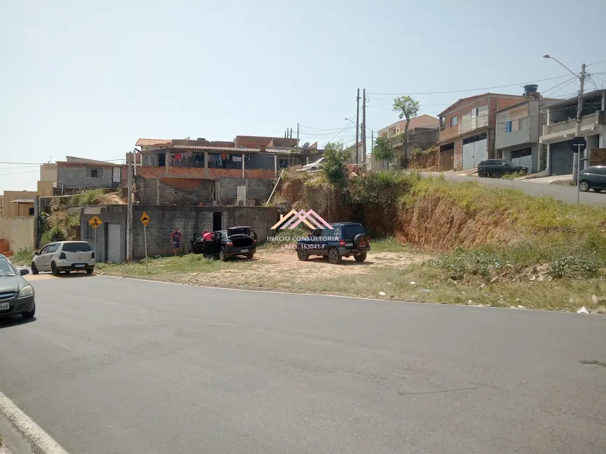 Foto 1 de Terreno / Lote à venda, 300m2 em Mairinque - SP