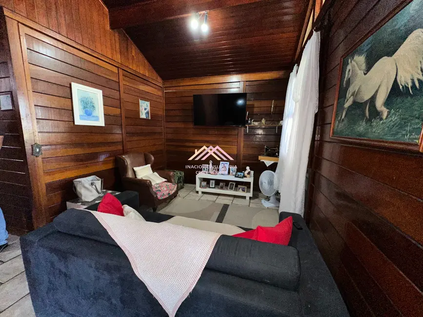 Chácara com 3 quartos à venda, 230m2 em Pavão (Canguera), Sao Roque - SP - imagem 7 Foto 7 de Chácara com 3 quartos à venda, 230m2 em Pavão (Canguera), Sao Roque - SP