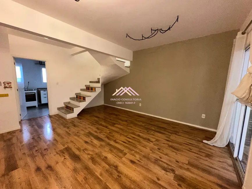 Foto 1 de Casa de Condomínio com 3 quartos à venda, 100m2 em Bairro do Cambará, Sao Roque - SP