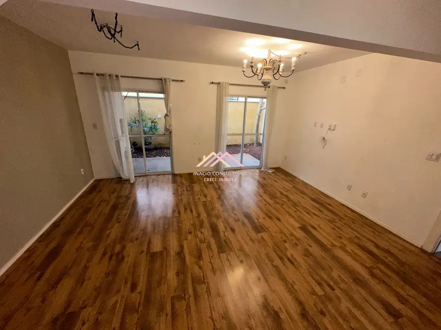 Foto 3 de Casa de Condomínio com 3 quartos à venda, 100m2 em Bairro do Cambará, Sao Roque - SP