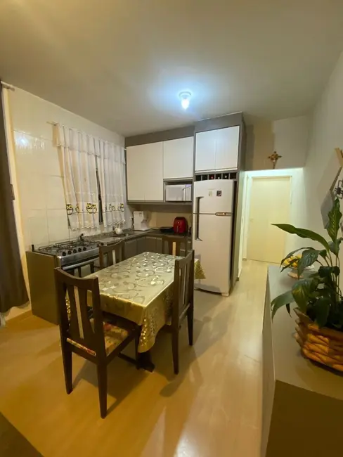 Casa com 2 quartos à venda, 80m2 em Mairinque - SP - imagem 3 Foto 3 de Casa com 2 quartos à venda, 80m2 em Mairinque - SP