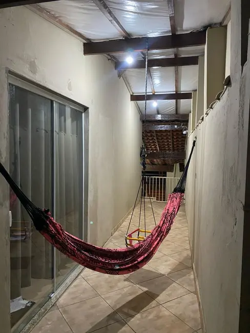 Foto 1 de Casa com 2 quartos à venda, 80m2 em Mairinque - SP