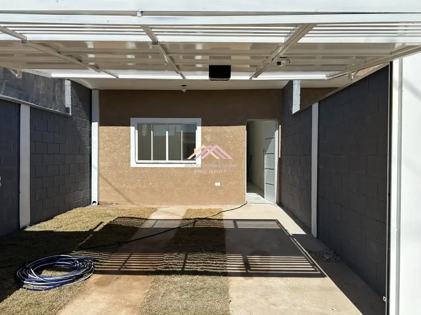 Foto 1 de Casa com 2 quartos à venda, 70m2 em Jardim Vinhas Do Sol (Mailasqui), Sao Roque - SP