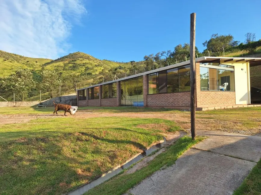 Chácara com 4 quartos à venda, 303m2 em Recanto das Acácias, Sao Roque - SP - imagem 6 Foto 6 de Chácara com 4 quartos à venda, 303m2 em Recanto das Acácias, Sao Roque - SP