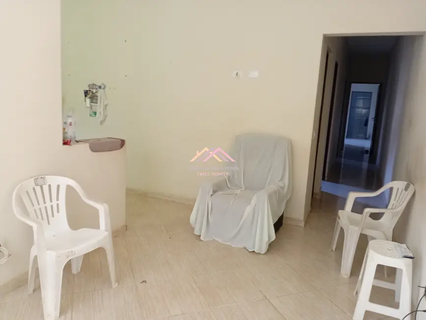 Casa com 3 quartos à venda, 90m2 em Mairinque - SP - imagem 2 Foto 2 de Casa com 3 quartos à venda, 90m2 em Mairinque - SP